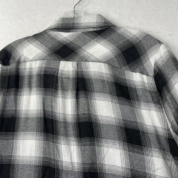 Torrid 2 Women’s Plus Size 2X Black & White Plaid Button Down Shirt Top - Picture 9 of 14